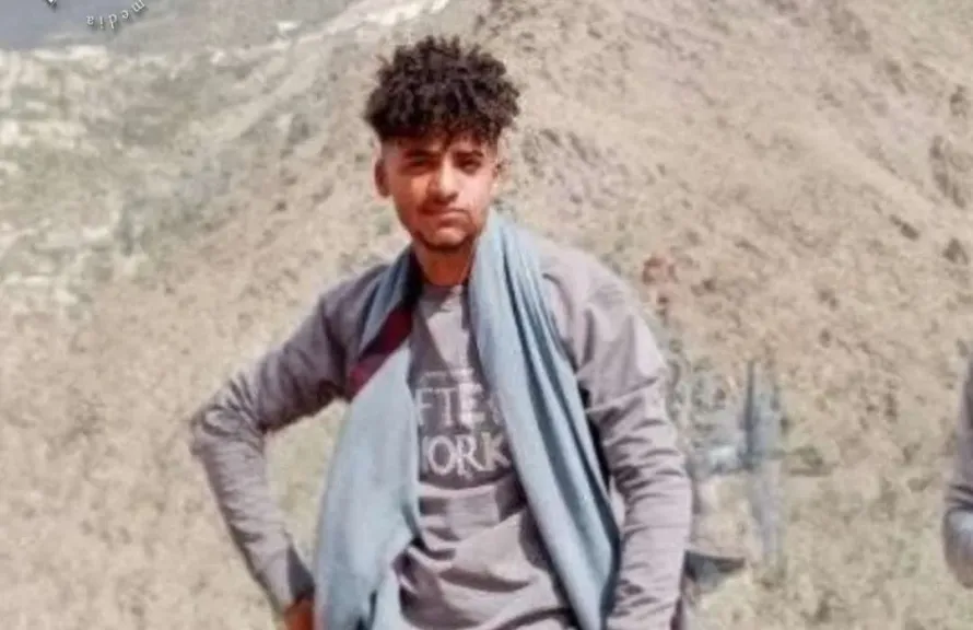 ”خمسة أشهر على مجزرة الزفاف… والقاتل يخرج من السجن لشراء القات!”